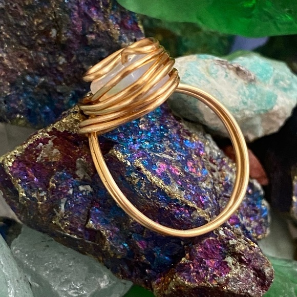 Opalite gold toned wire wrapped ring - Picture 2 of 3